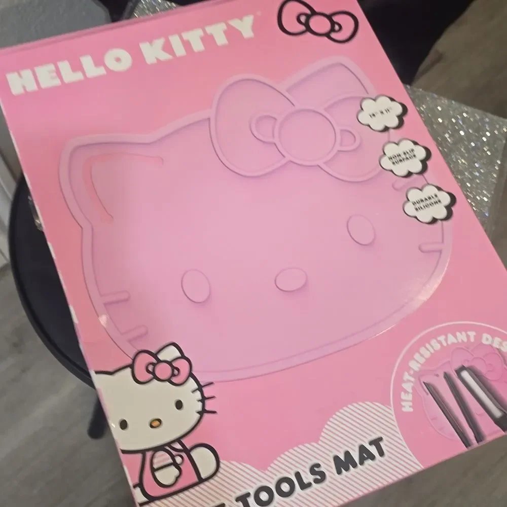 Hello Kitty see specs